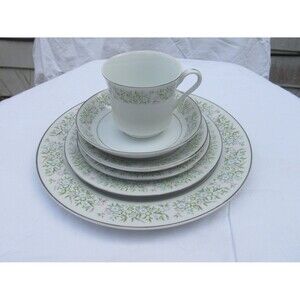 Taihei Springtime- 6 Piece Place Setting